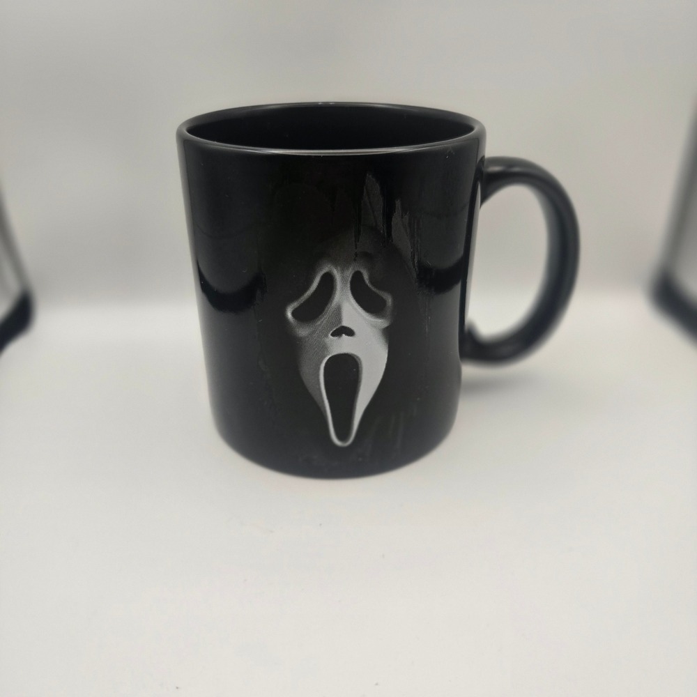 Ghost Face Scream Horror Movie Black Ceramic Coffee Mug 16oz Bioworld